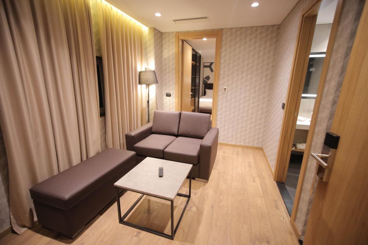 Richmond Hotel Korce Exterior foto